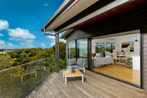 Ridge rd, Paremoremo - Cain Built Ltd. - Panoramic view off main deck