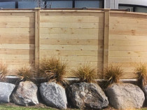 LAMINATA FENCING - Horizontal laminata fence with timber posts and capping