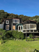 Oiling cedar weatherboards and old windows restoration