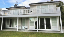 grand old renovated villa in Remuera by the Prisma Painters team. - It required stripping weatherboards and a total repaint By Prisma Painters. A subtle colour scheme and attention to detail gave it a clean crisp look.