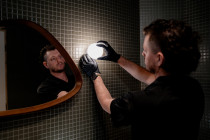 Small details - Careful and clean. Gloves are used when we dont want fingerprints on things