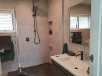 Bathroom by Syed Tiling Ltd