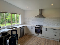 Kitchen splashback - Kitchen splashback with wave gloss subway tiles