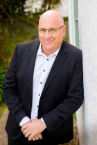 Stephen Wilton - Mortgage Adviser RFA (BCom) - 0274584619 - Stephen is our “go to” numbers guy and is great at providing a solution to all our clients different requests. His philosophy is to deliver a quick and efficient service to our clients in a way that involves them but makes it as simple as possible. 
Golf is his escape when he is not being "Dad", but he has way more success with helping clients than he does with golf.