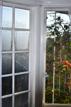 Before and After - Thermawood Auckland - Original window with colonial bar and condensation, new double glazed window no-condensation