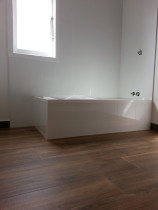 Bathroom by Horizon Tiling & Interiors Ltd