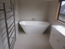 Bathroom by Refit Bathroom Renovations Ltd